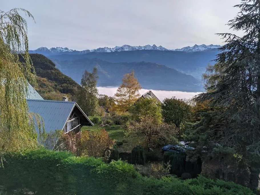 Maison Familiale En Montagne Avec Vue Merveilleuse Sur Le Massif De Belledonne Saint-Bernard  0*, Saint-Bernard (Isere)