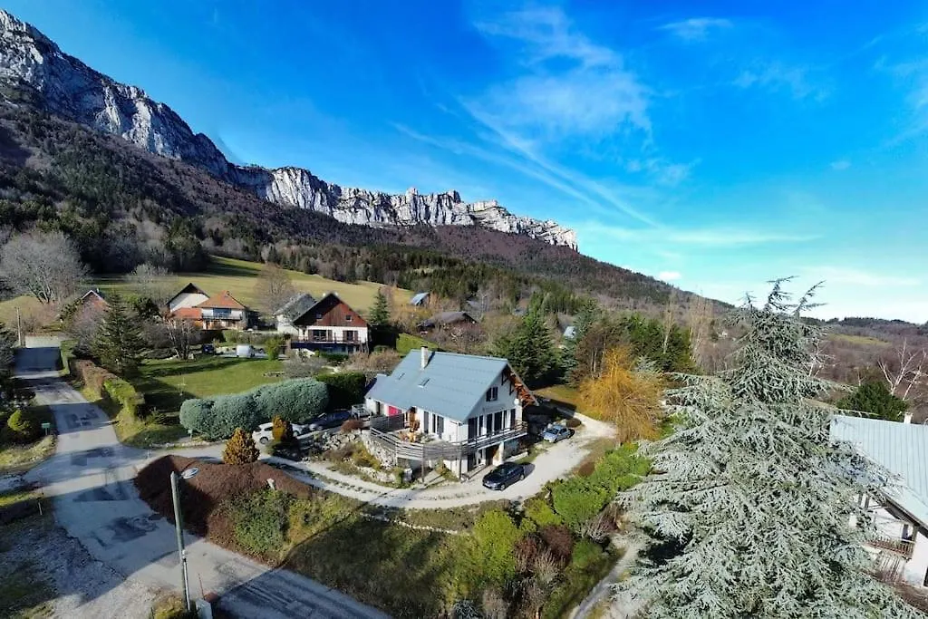 Hébergement de vacances Maison Familiale En Montagne Avec Vue Merveilleuse Sur Le Massif De Belledonne Saint-Bernard