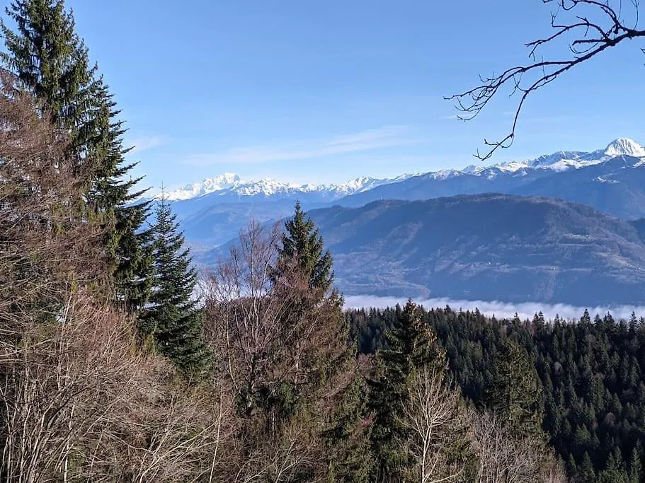 Maison Familiale En Montagne Avec Vue Merveilleuse Sur Le Massif De Belledonne Saint-Bernard  0*, Saint-Bernard (Isere)